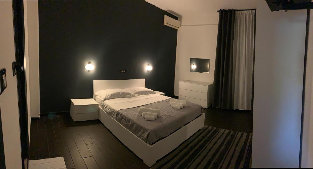 Hotel Neyra Beach Римини Экстерьер фото