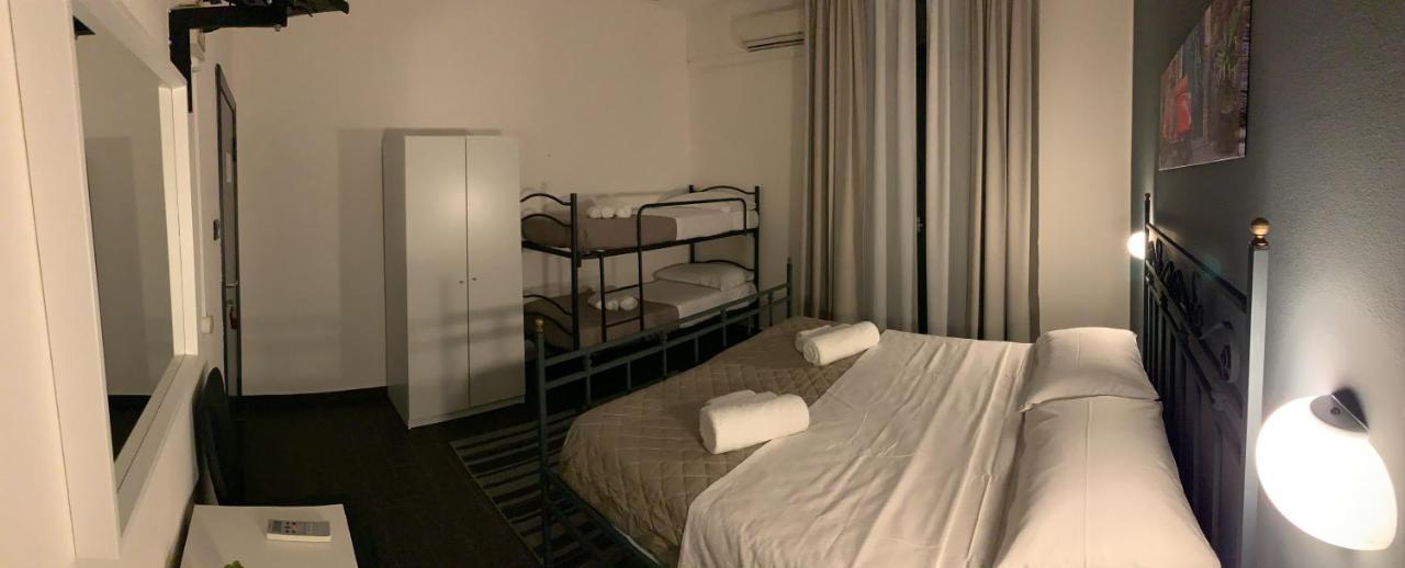 Hotel Neyra Beach Римини Экстерьер фото