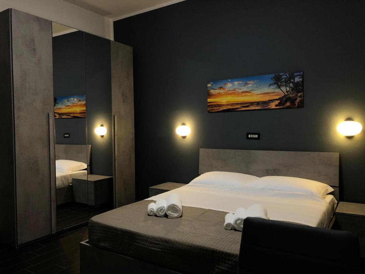 Hotel Neyra Beach Римини Экстерьер фото