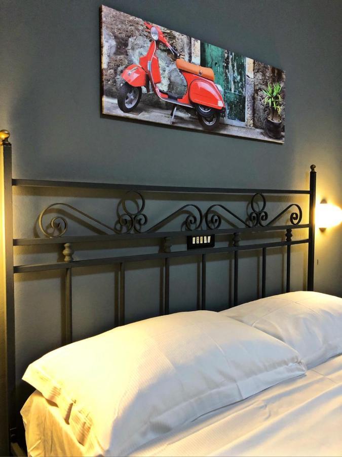 Hotel Neyra Beach Римини Экстерьер фото