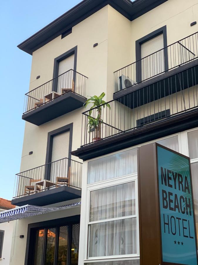 Hotel Neyra Beach Римини Экстерьер фото