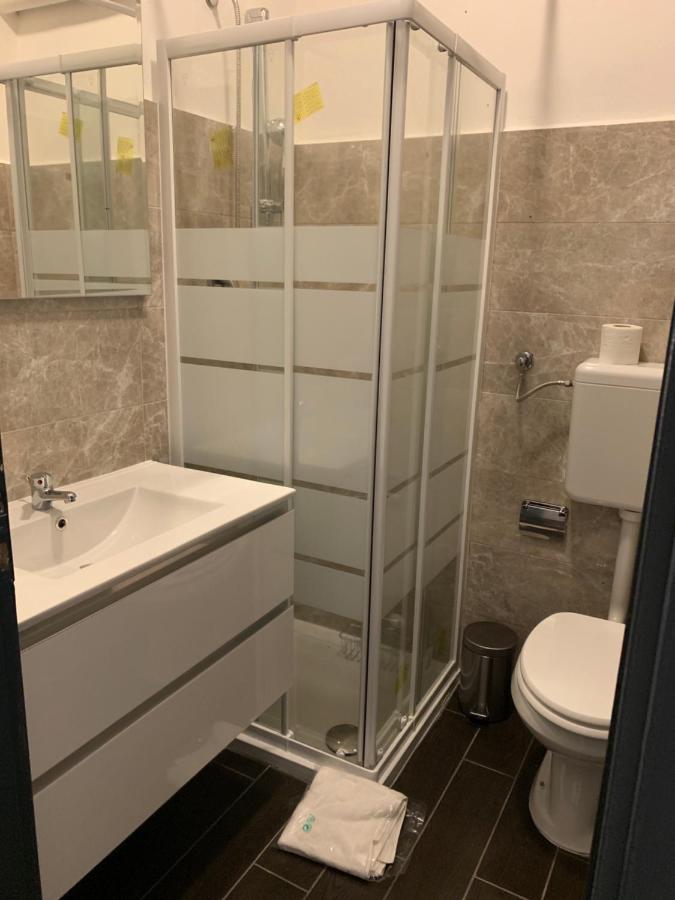 Hotel Neyra Beach Римини Экстерьер фото