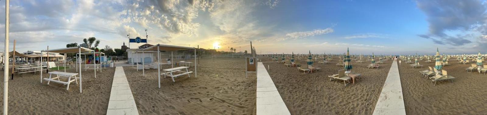 Hotel Neyra Beach Римини Экстерьер фото